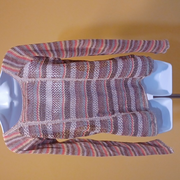 Roz & Ali Open Weave Pullover Top - Picture 4 of 9